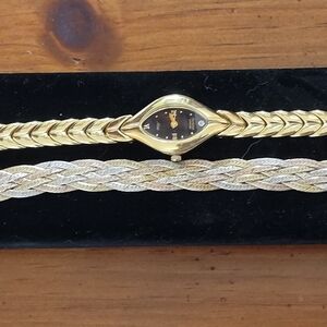 Elegant Gold Women's Bracelet And  Watch.  Watch Just Needs A Battery.